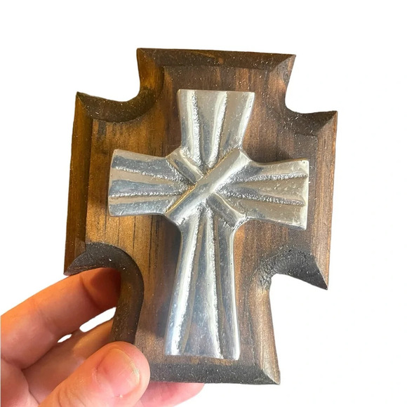 Arte Giancarlo traditional cross ornamental home decor wooden - Picture 1 of 2